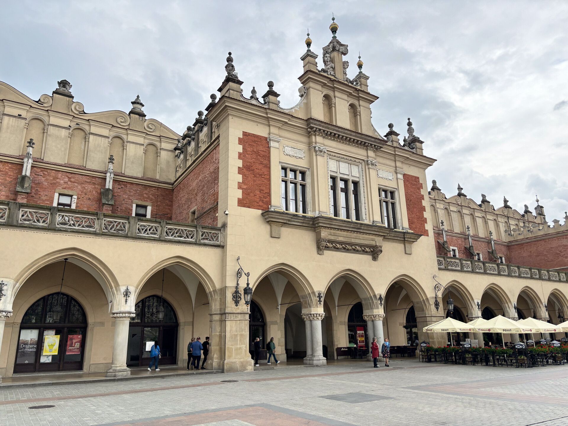 15 Must-See Places in Krakow’s Old Town