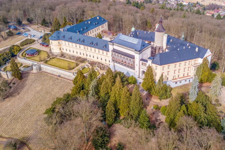 Hotel Zámek Zbiroh
