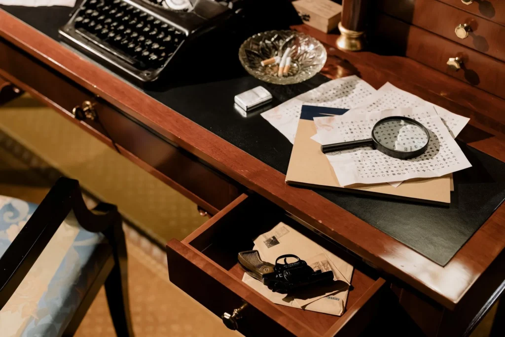 The world’s most famous detectives solve the greatest mysteries