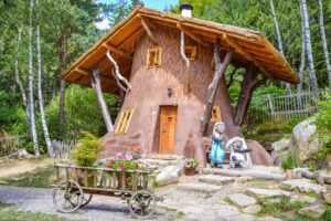 Hotel Podlesí a Pohádková vesnička