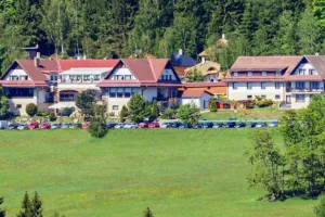 Hotel Podlesí a Pohádková vesnička