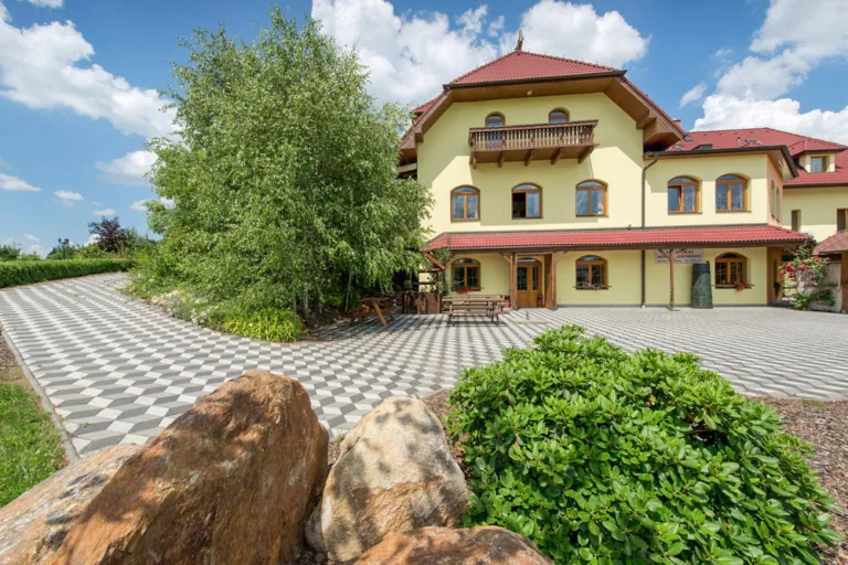 Tři Věžičky Hotel