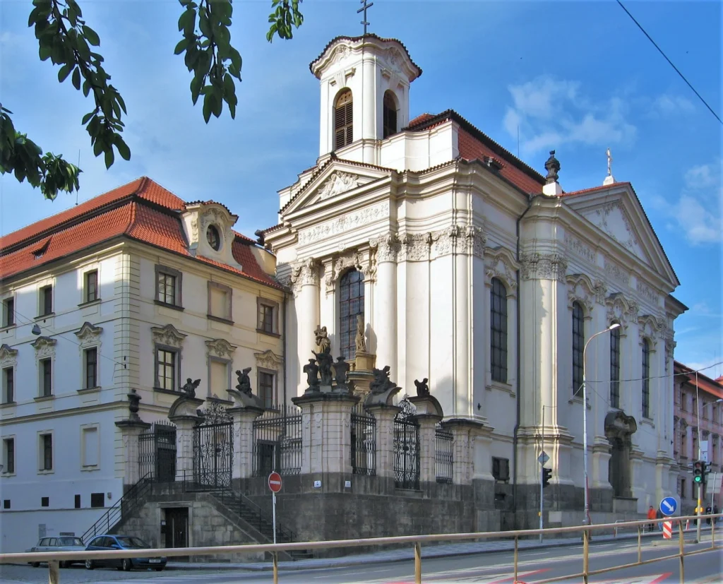 Navštivte památník věnovaný československým hrdinům